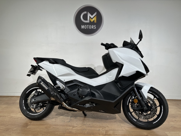 HONDA Forza 750