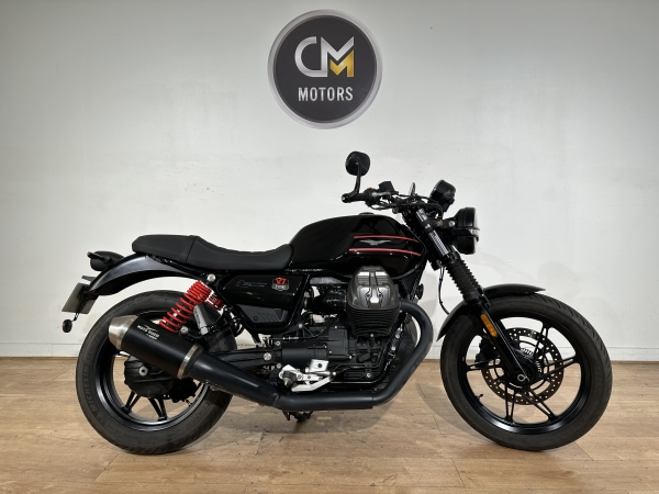 MOTO GUZZI V7 Stone